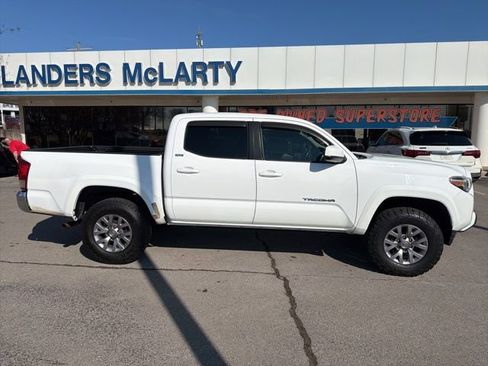 Used 2018 Toyota Tacoma SR5 image 3
