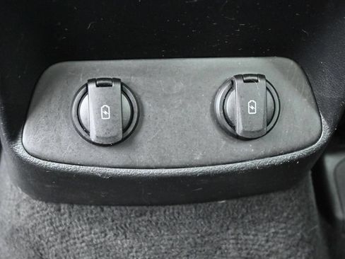 Used 2019 Hyundai Santa Fe Limited FWD image 17