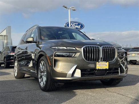 Used 2024 BMW X7 xDrive40i image 53