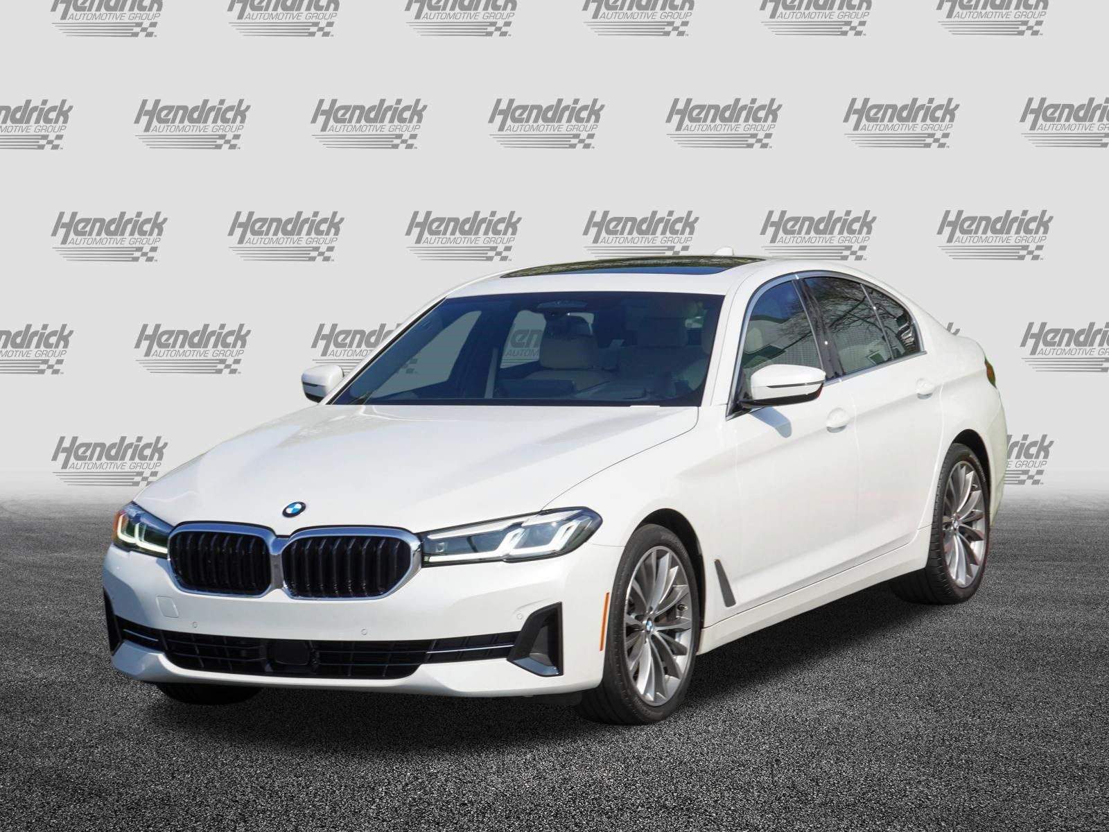 Used 2023 BMW 530i w/ Premium Package RWD image 5