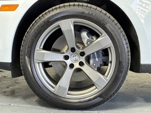 Used 2025 Porsche Macan image 33