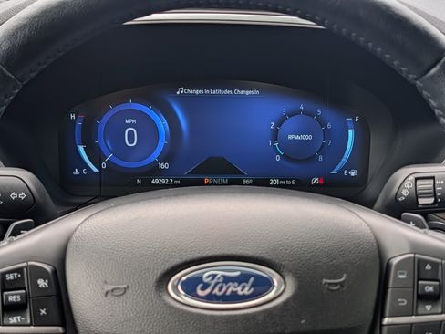 Used 2020 Ford Escape Titanium AWD/4WD image 30