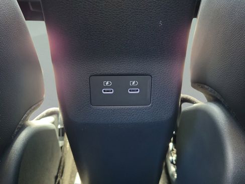 Certified 2025 Nissan Kicks SR FWD image 13