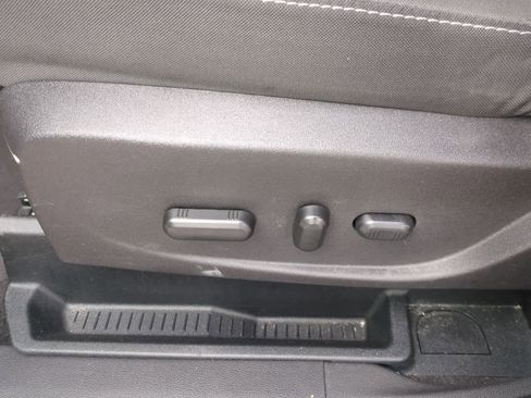 Used 2017 Ford C-MAX SE image 17