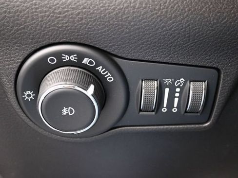 Used 2023 Jeep Compass Limited w/ Elite Group AWD/4WD image 25