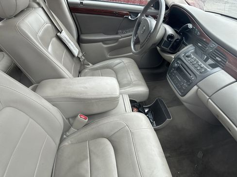 Used 2005 Cadillac De Ville w/ Deville Premium Package image 11