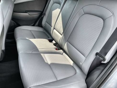 Used 2021 Hyundai Kona Limited AWD/4WD image 26