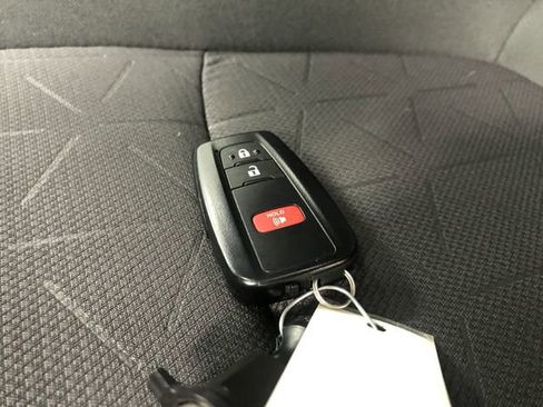 Used 2023 Toyota RAV4 AWD Hybrid image 29