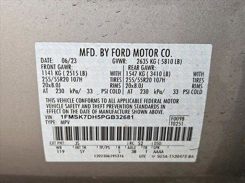 Used 2023 Ford Explorer XLT w/ Equipment Group 202A RWD image 17