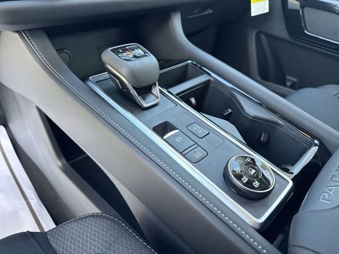 New 2026 Nissan Pathfinder SV image 20