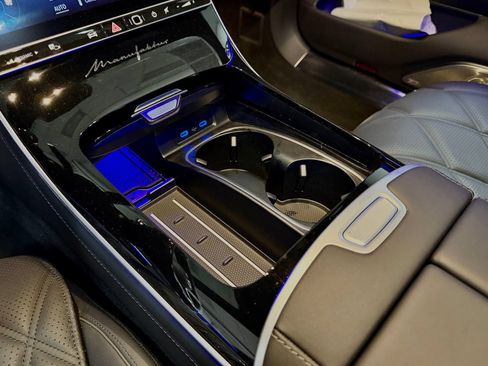 Used 2024 Mercedes-Benz Maybach S 680 4MATIC image 32