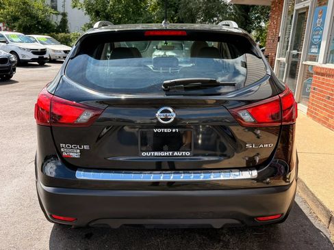 Used 2017 Nissan Rogue Sport SL AWD/4WD image 4