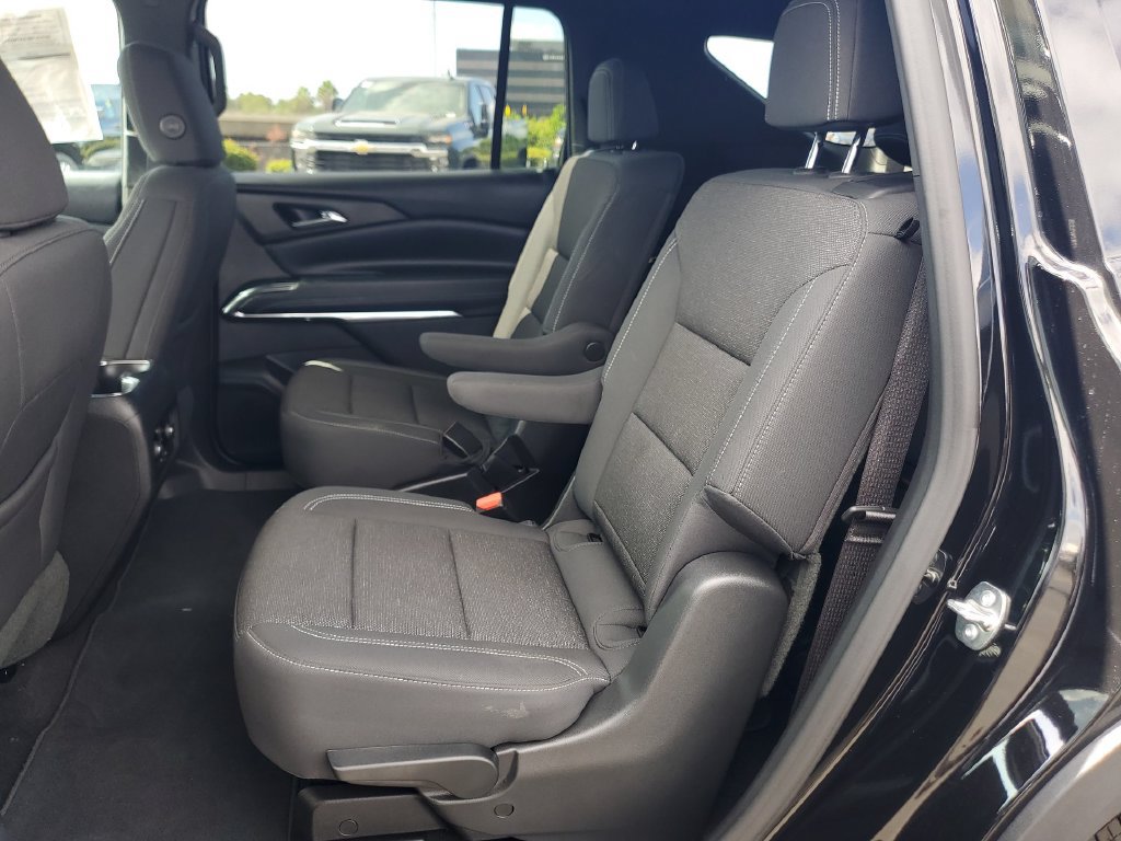 Used 2026 Chevrolet Traverse LT FWD image 24