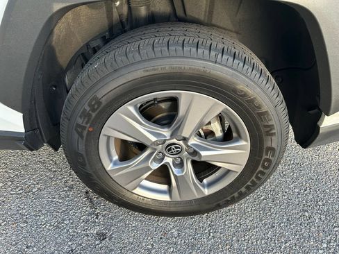 Certified 2025 Toyota RAV4 LE AWD/4WD image 10