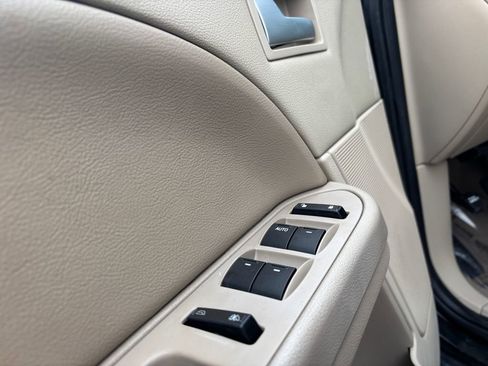 Used 2007 Ford Five Hundred SEL image 15