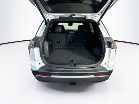 Used 2025 Chevrolet Equinox LT w/ Convenience Package II FWD image 30