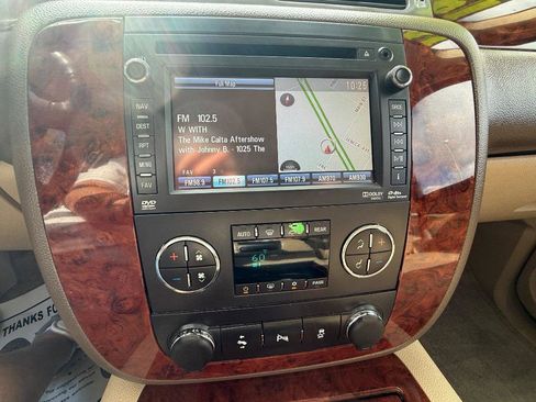 Used 2014 Chevrolet Tahoe LTZ image 14