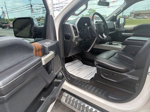 Used 2019 Ford F150 Lariat AWD/4WD image 9