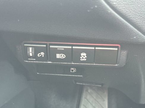 Used 2026 Toyota Corolla Cross AWD Hybrid w/ Cold Weather Package image 31