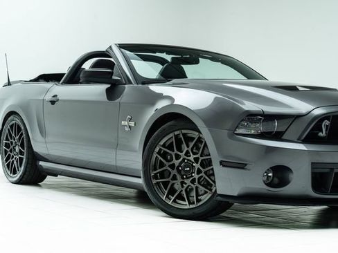 Used 2014 Ford Mustang Shelby GT500 w/ Equipment Group 821A image 3