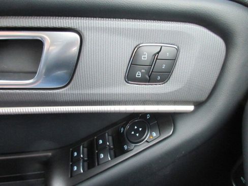 Used 2025 Ford Explorer ST-Line w/ Premium Package image 19