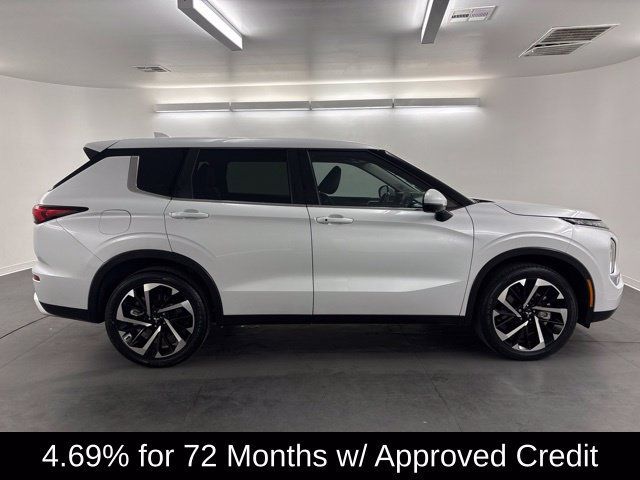 Used 2024 Mitsubishi Outlander SE Black Edition FWD image 8