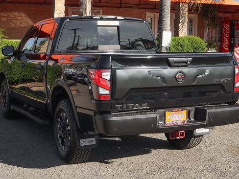Used 2021 Nissan Titan PRO-4X w/ Pro-4x Convenience Package image 6