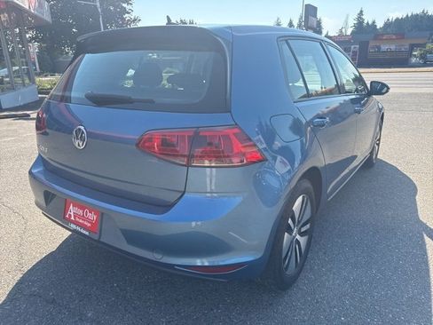 Used 2016 Volkswagen e-Golf SE w/ DC Fast Charging Package image 5