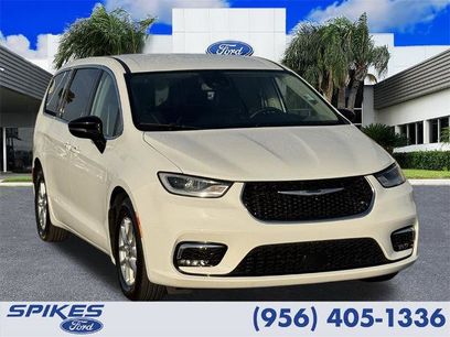 Used 2024 Chrysler Pacifica Touring-L