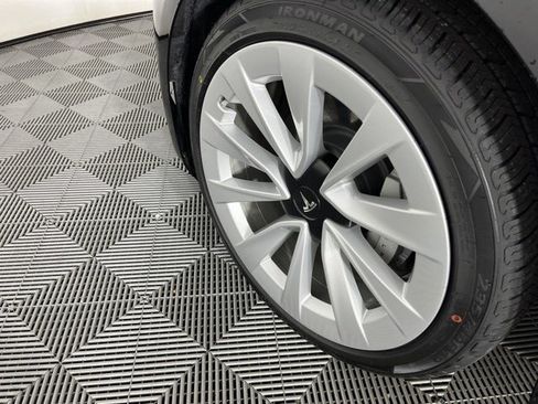 Used 2023 Tesla Model 3 Standard Range RWD image 10