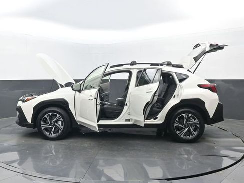 Used 2024 Subaru Crosstrek 2.0i Premium image 35