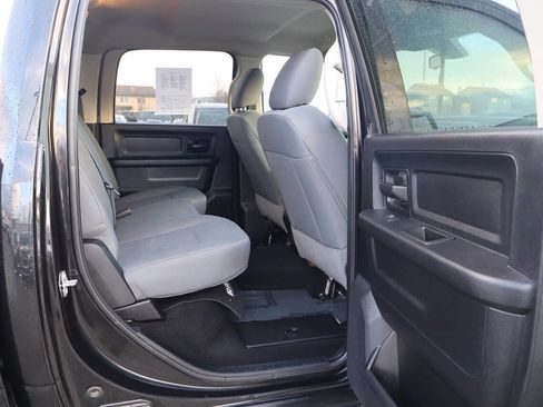 Used 2018 RAM 3500 Tradesman w/ Chrome Appearance Group image 20