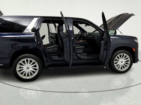 Certified 2023 Cadillac Escalade Premium Luxury AWD/4WD image 13