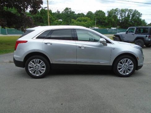 Used 2017 Cadillac XT5 Premium Luxury AWD/4WD image 9