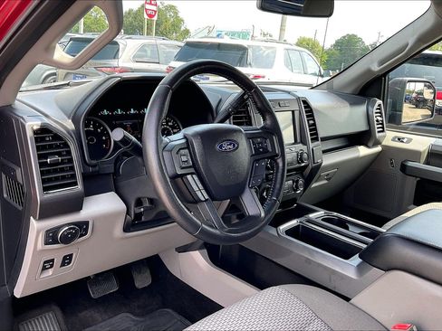 Used 2018 Ford F150 XLT w/ Equipment Group 302A Luxury AWD/4WD image 13