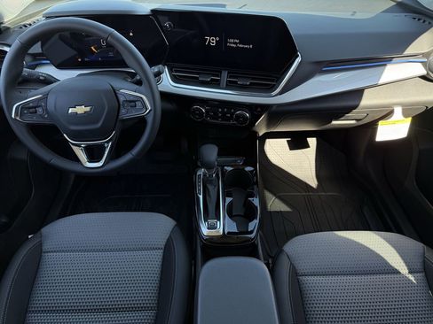 New 2026 Chevrolet Trax LT w/ Driver Confidence Package image 10
