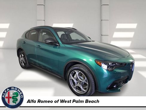 New 2025 Alfa Romeo Stelvio Sprint w/ Convenience Package image 1