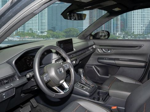 Certified 2025 Honda CR-V Sport-L image 17