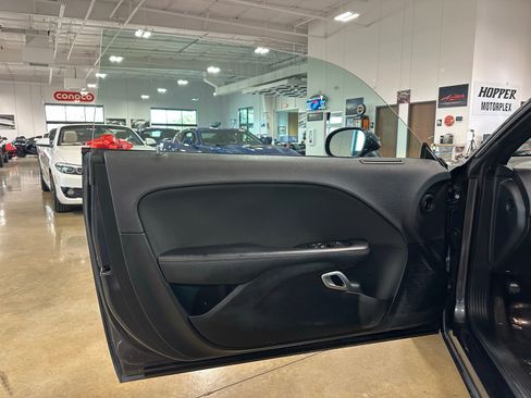 Used 2017 Dodge Challenger R/T image 11