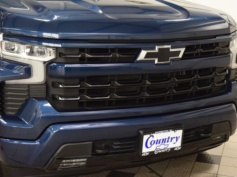 Used 2022 Chevrolet Silverado 1500 RST AWD/4WD image 13