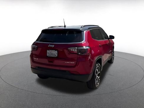 Used 2025 Jeep Compass Limited AWD/4WD image 12