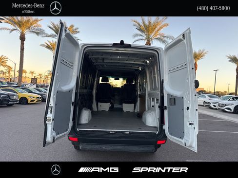 Used 2016 Mercedes-Benz Sprinter 2500 image 6