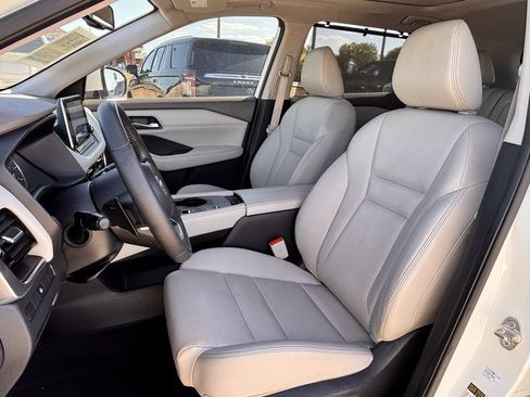Used 2021 Nissan Rogue SL FWD image 25
