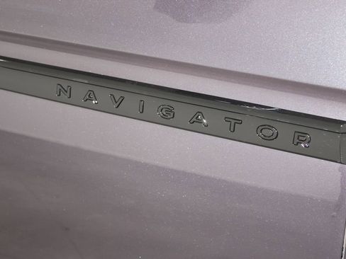 New 2026 Lincoln Navigator L Reserve w/ Jet Appearance Package image 11