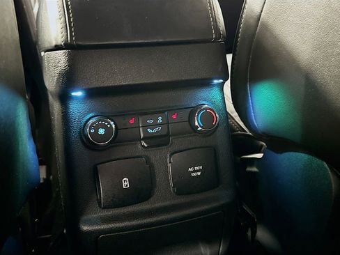 Used 2019 Ford Explorer Platinum AWD/4WD image 34