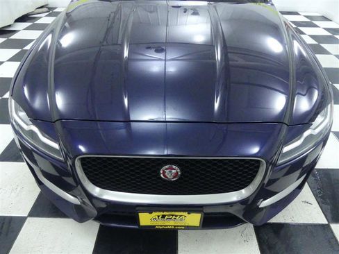 Used 2017 Jaguar XF R-Sport image 36