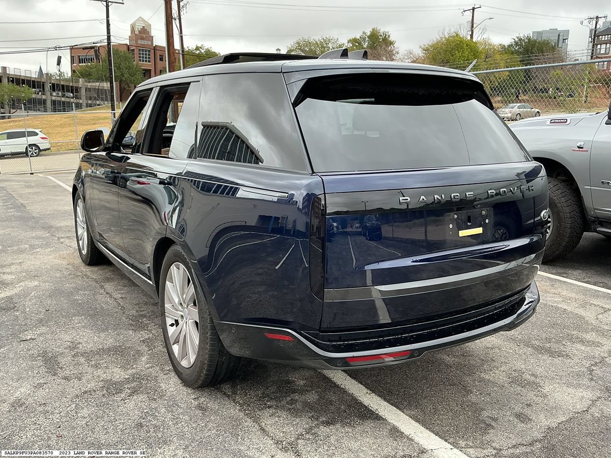 Used 2023 Land Rover Range Rover SE AWD/4WD image 4