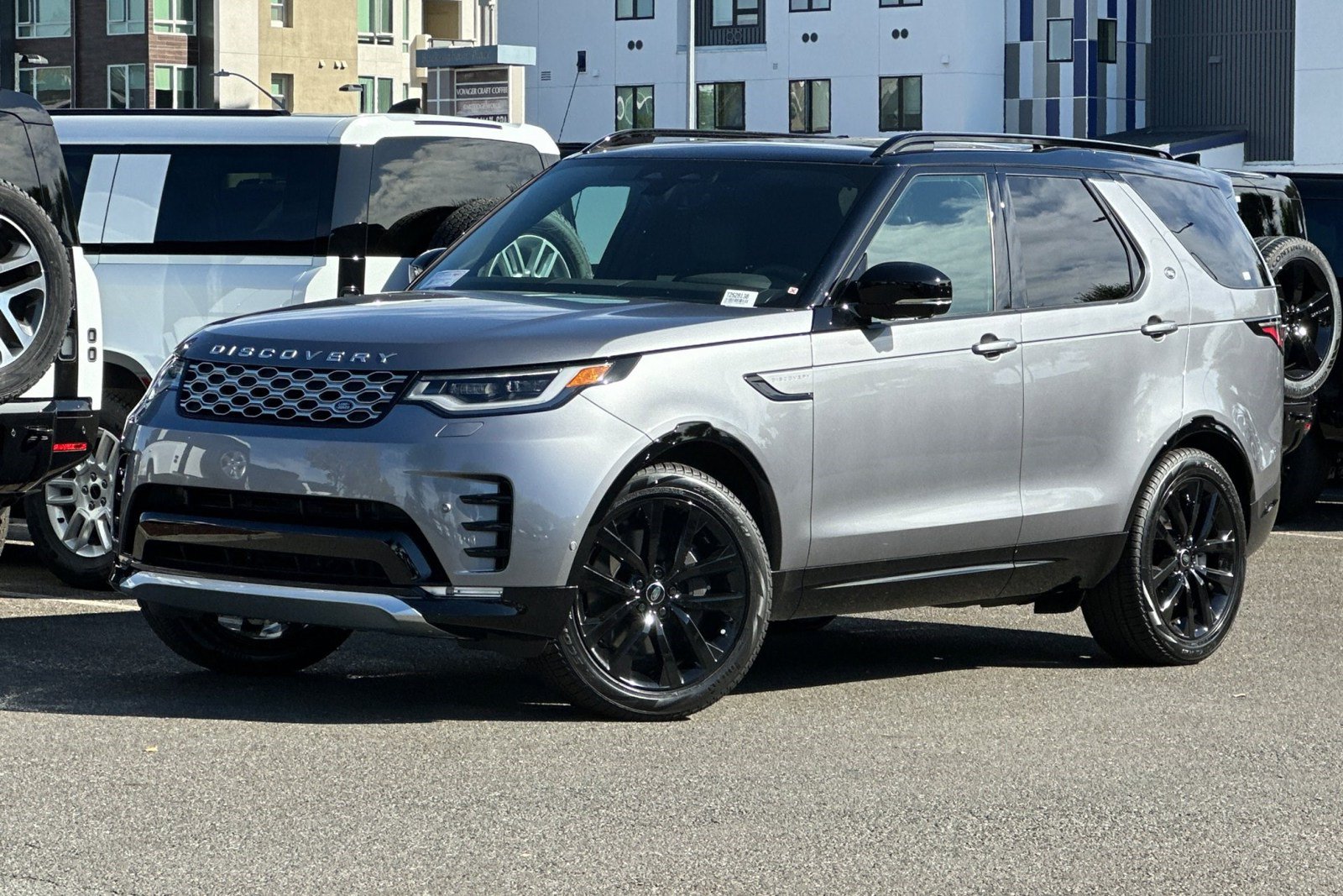 New 2026 Land Rover Discovery Limited Edition AWD/4WD image 2