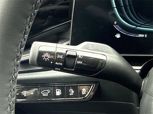 Certified 2025 Kia Niro SX Touring image 27
