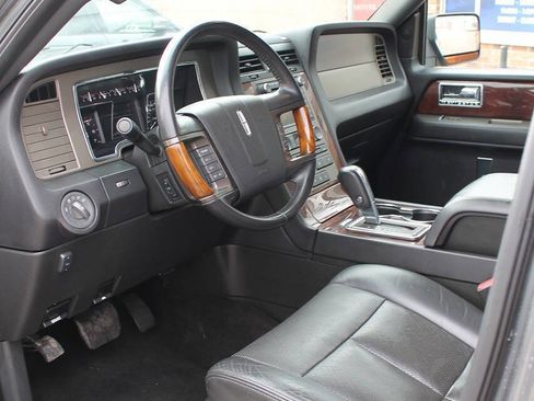 Used 2013 Lincoln Navigator 4WD w/ HD Trailer Tow Pkg image 11